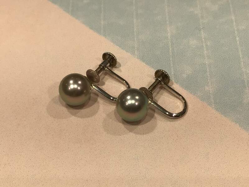 14金 ホワイトゴールド イヤリングをお買取しました。