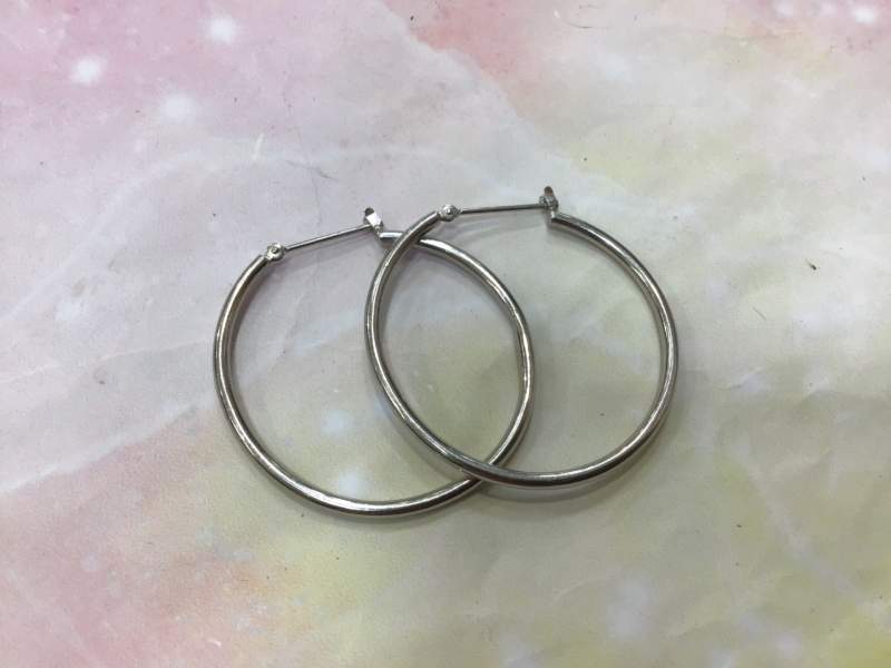 プラチナ ピアス お買取しました。