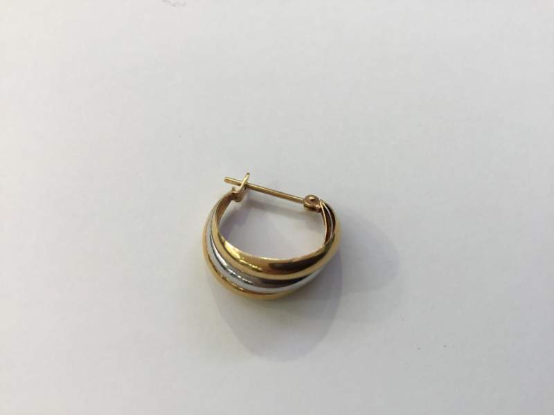 18金/プラチナ コンビ ピアス をお買取しました。