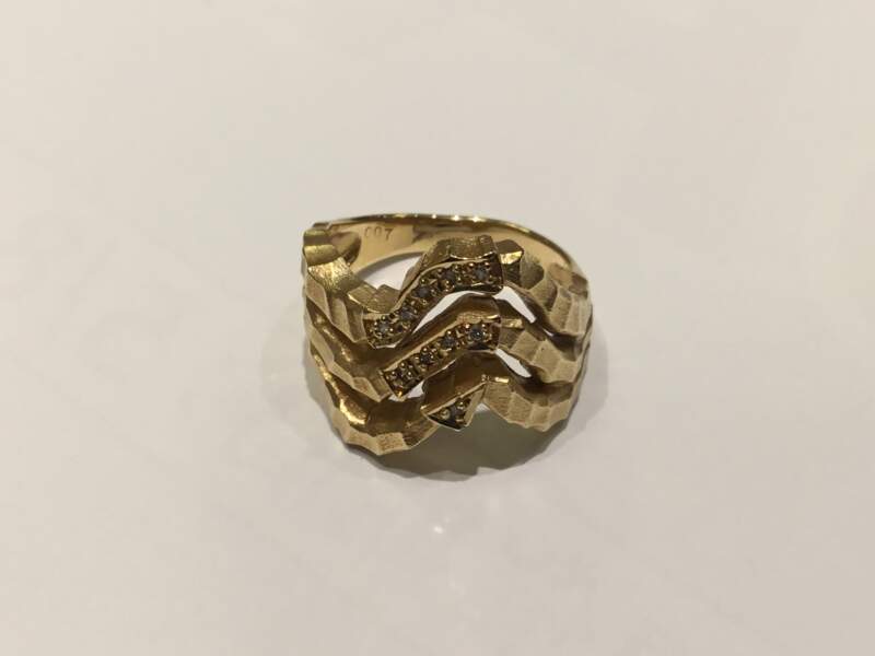 ダイヤモンド 18金 イエローゴールド リング をお買取しました。