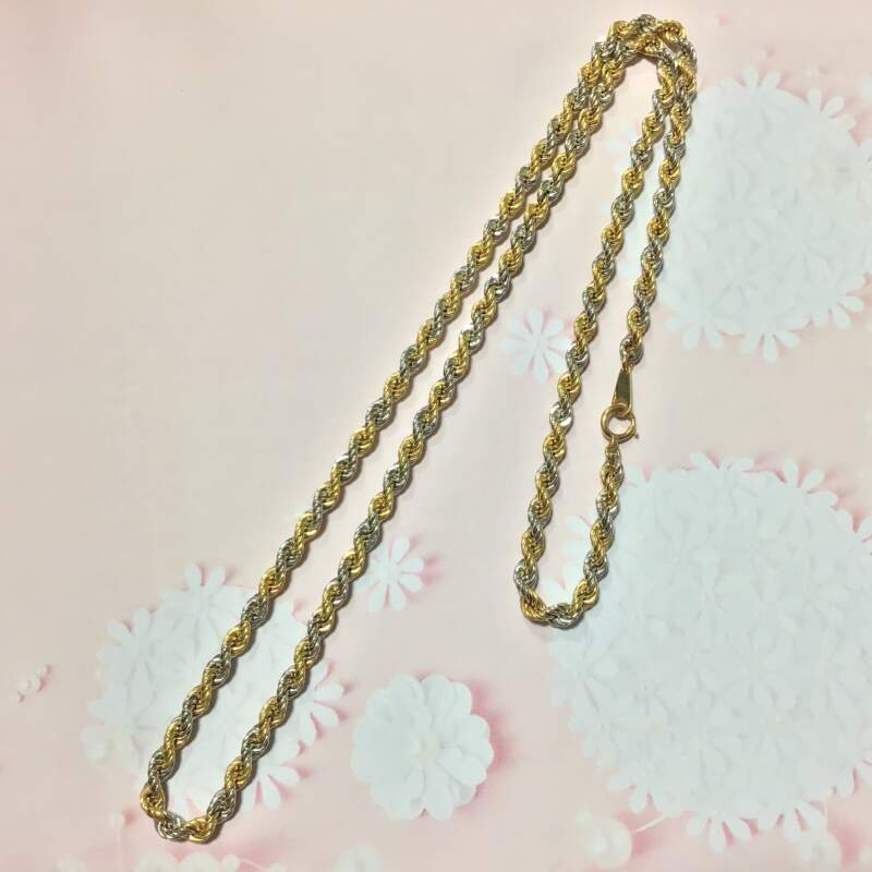 18金 18金ホワイトゴールド ネックレス をお買取しました。