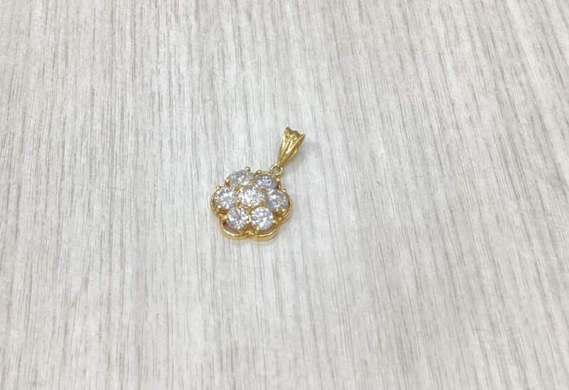 18金 ダイヤモンド ペンダント をお買取しました。