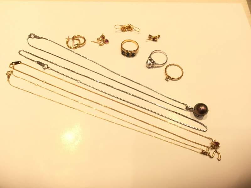18金 プラチナ リング ネックレス ピアス をお買取りしました。