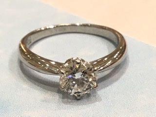 プラチナ900 ダイヤモンド リング をお買取しました。