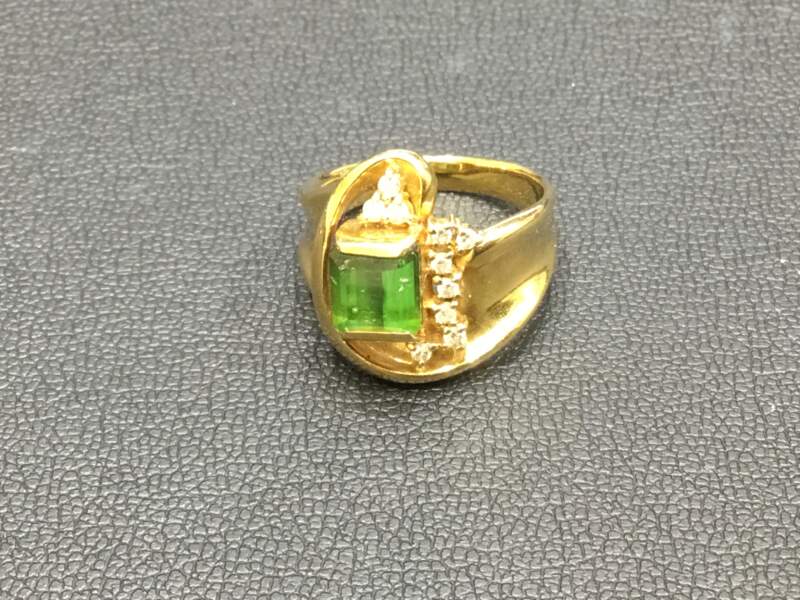 18金 ダイヤ 色石リング をお買取り致しました
