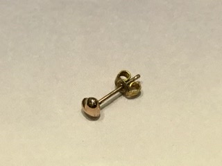 10金 イエローゴールド ピアス 片方 をお買取しました。