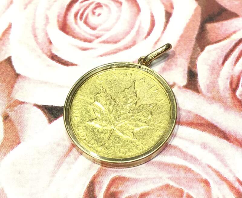 24金 メイプルリーフ コイン ペンダント をお買取しました。