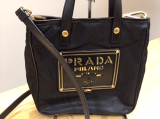 PRADA バッグ　をお買取致しました。