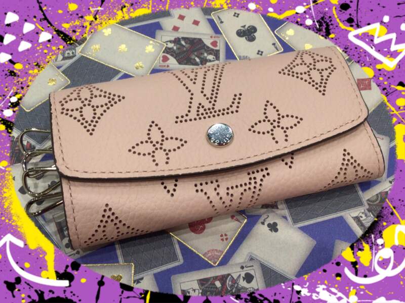 ルイヴィトン ミュルティクレ4 マヒナ をお買取致しました。