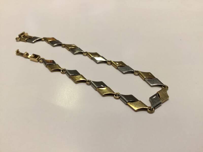 18金 プラチナ コンビ ブレスレット をお買取いたしました。