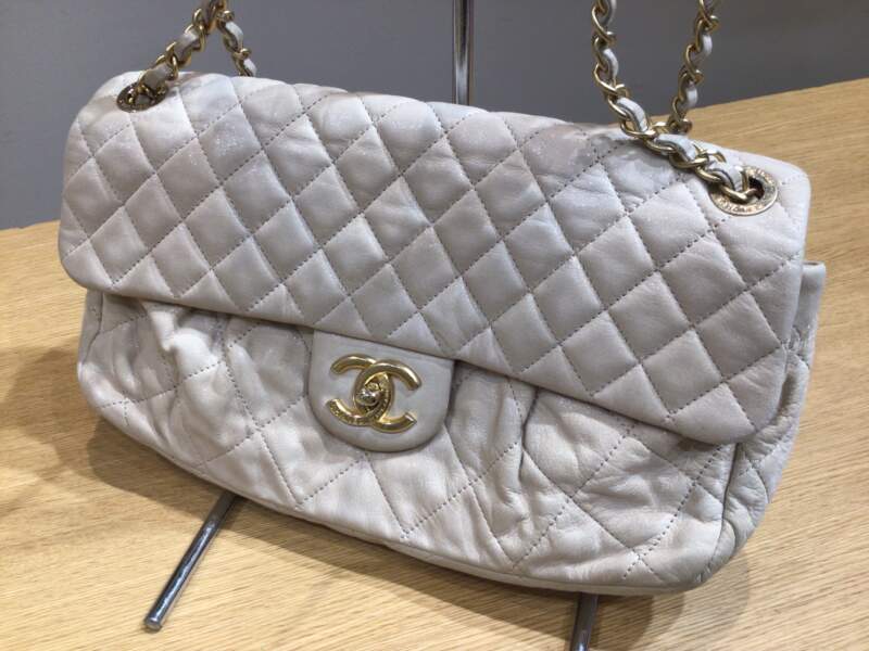 CHANEL ラムスキン　チェーンショルダーバッグ　をお買取致しました。