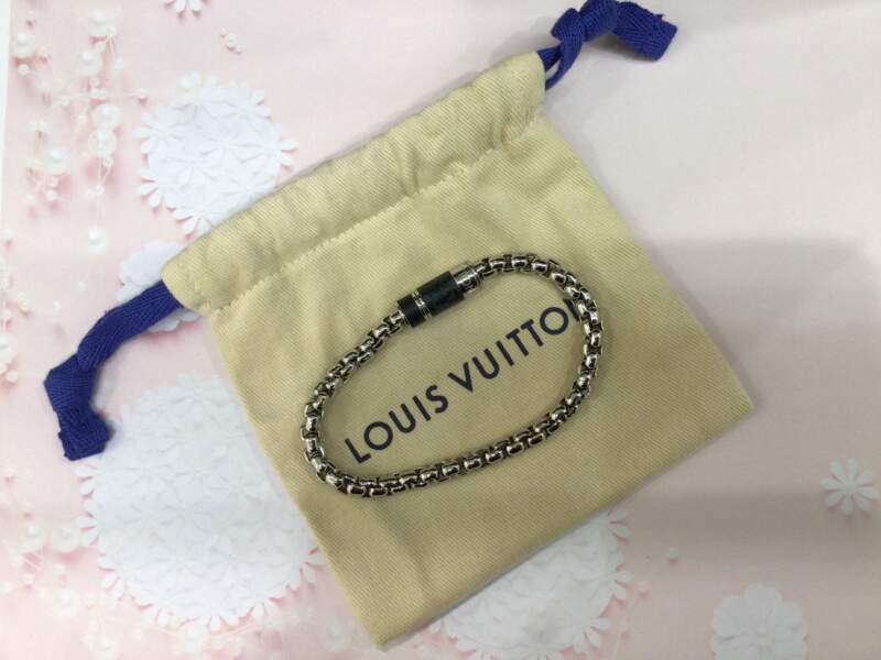 ルイヴィトン エクリプス ブレスレット 買取しました。