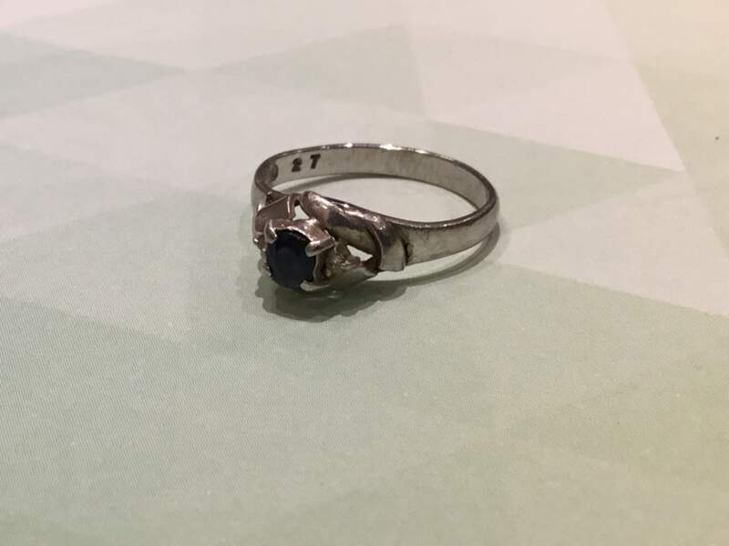 サファイヤ プラチナ リング をお買取しました。