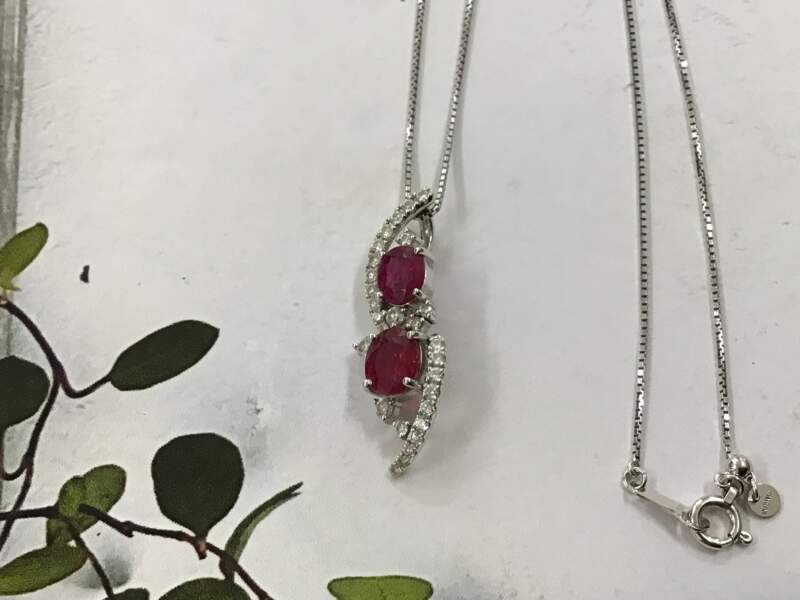 ルビー 18金 ホワイトゴールド ネックレス をお買取りしました。