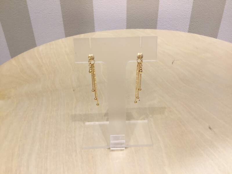18金 地金ピアス をお買取しました。