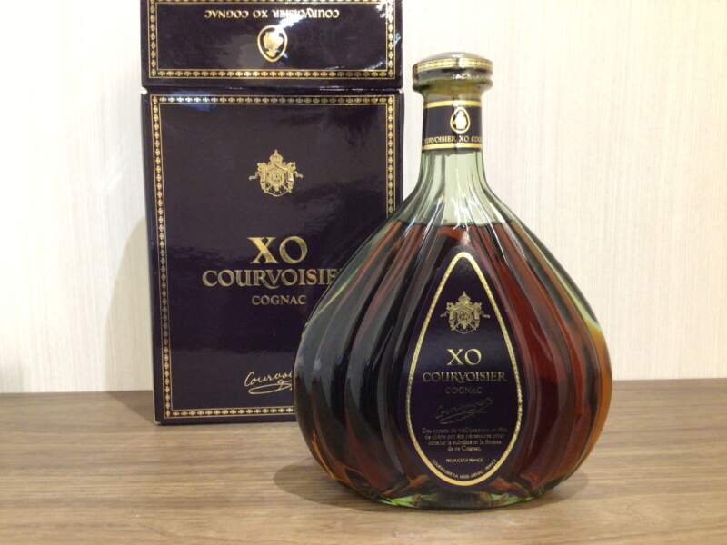 洋酒 クルボアジェ ＸＯ 箱 グリーン 700ml  をお買取しました。