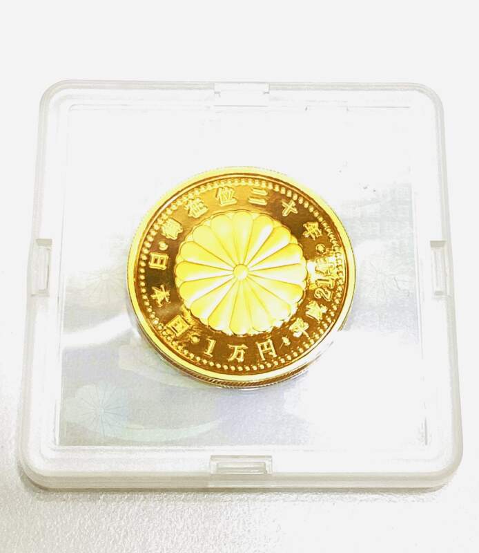 純金　1万円硬貨　高価買取中。