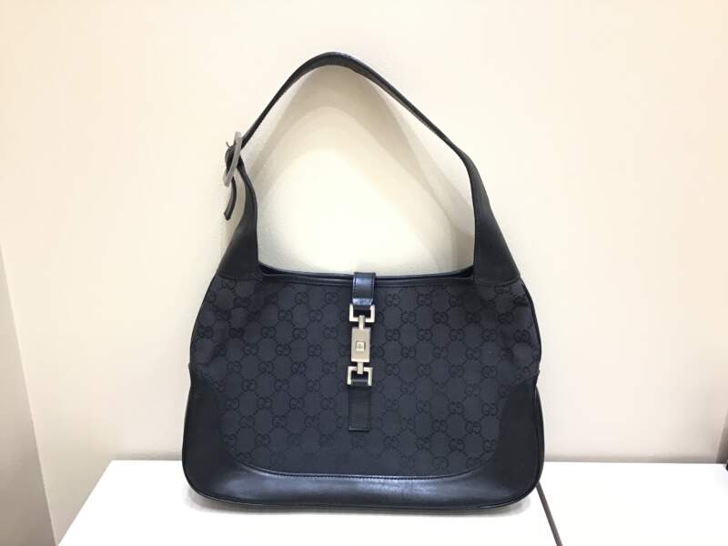 グッチGGキャンパス 黒買取りました。