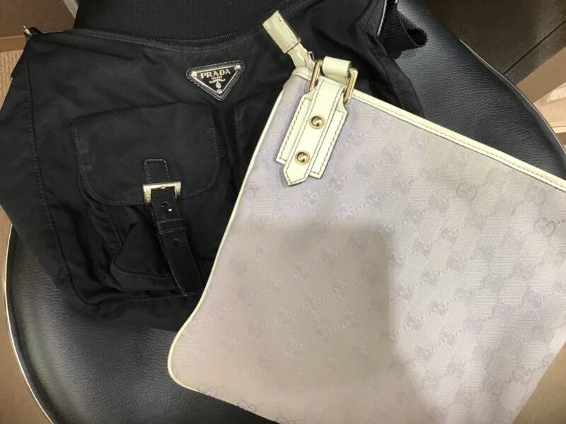 GUCCIショルダーバッグ・PRADAショルダーバッグ買取ました