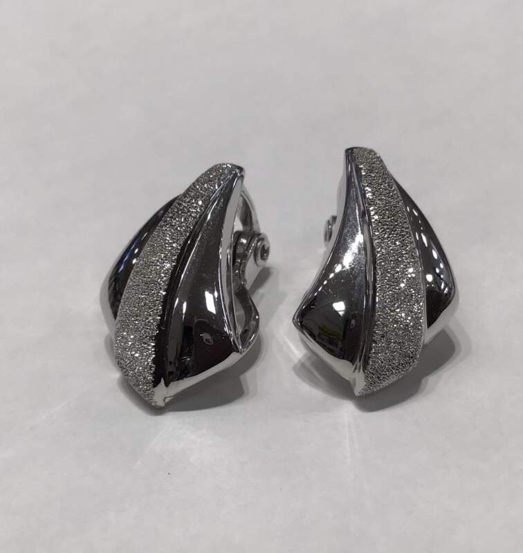 18金 ホワイトゴールド イヤリング お買取しました。