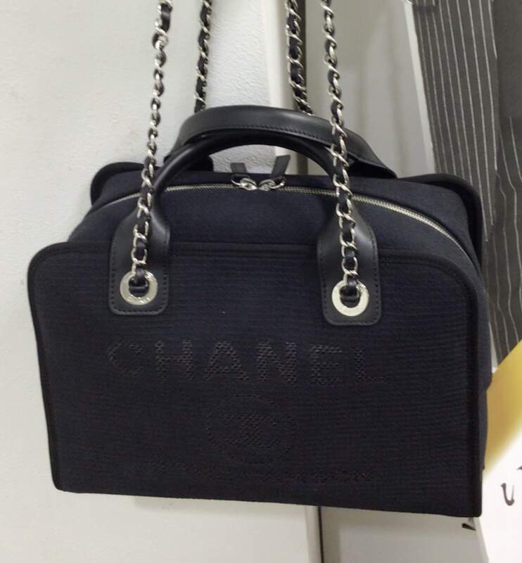 CHANELドーヴィルラインバッグをお買取致しました。