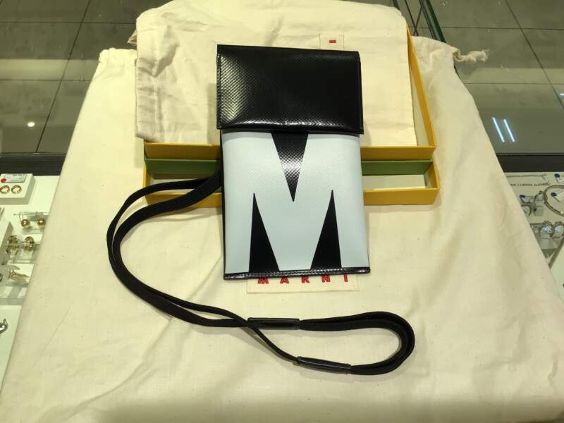 マルニスマホケースをお買い取り致しました!