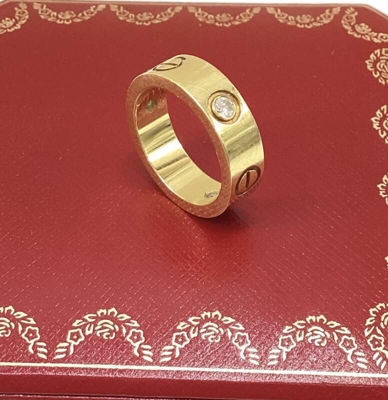 Cartier ジュエリー　高価買取中。