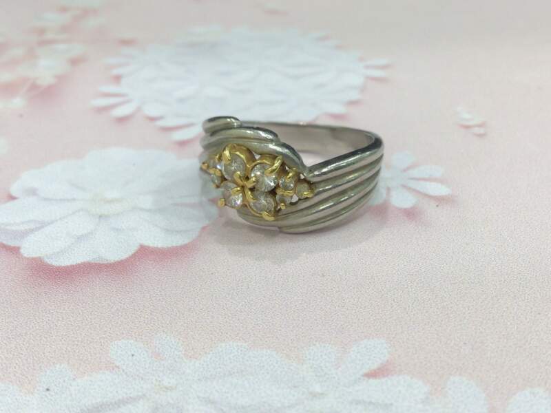 ダイヤモンド プラチナ/18金 コンビ リング をお買取しました。