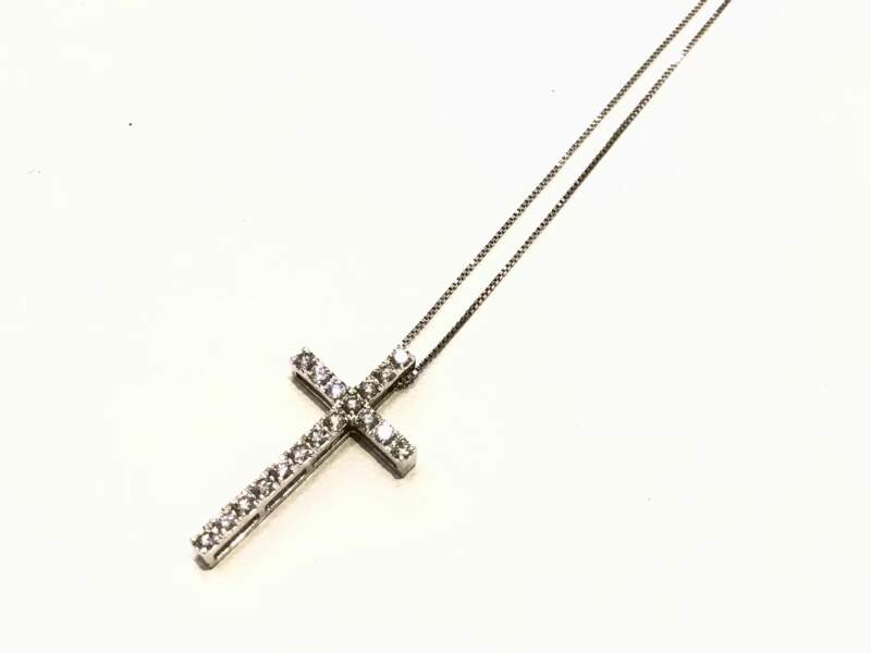 K18 ホワイトゴールド プチネックレス をお買取致しました。