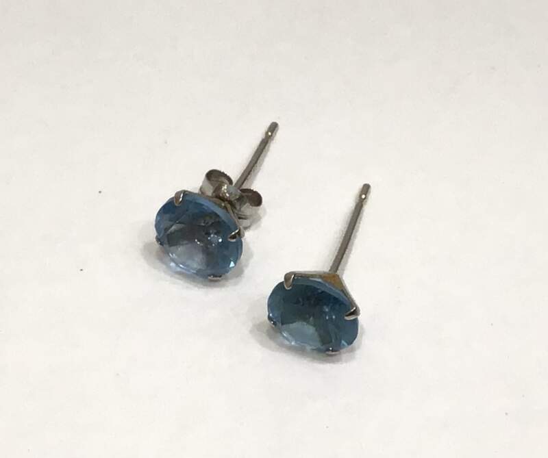 14金 ホワイトゴールド ピアス をお買取しました。