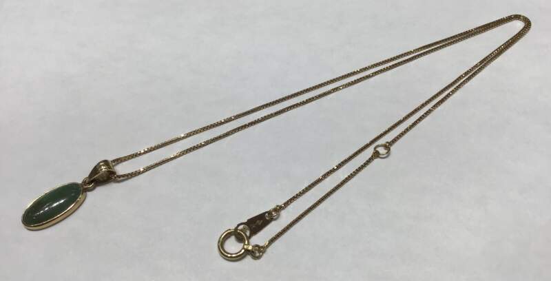 緑色石 18金 プチネックレス をお買取しました。