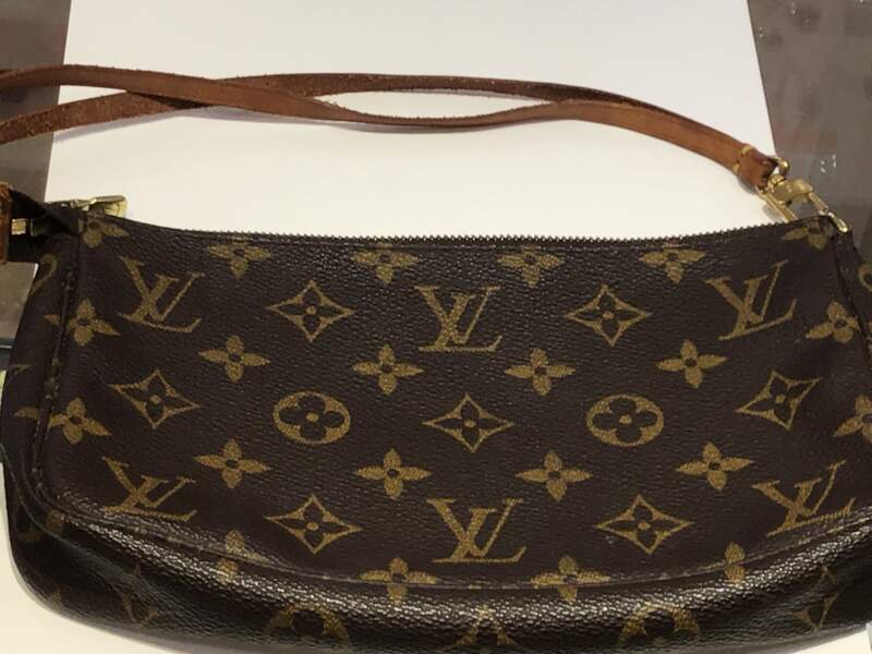 LV ポシェット をお買い取りしました👜