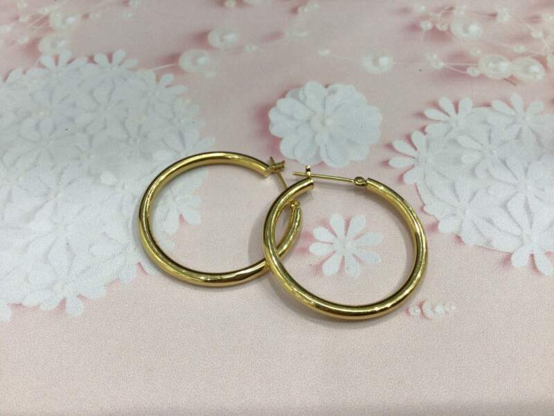 18金 イエローゴールド ピアス をお買取しました。