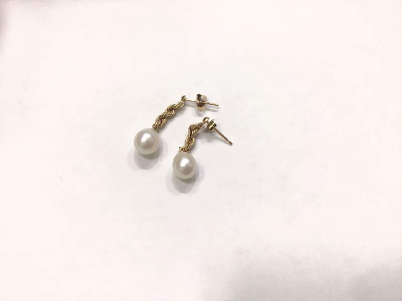 白球付 18金 ピアス をお買い取りしました