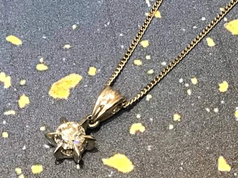 プラチナ ダイヤモンド ネックレス をお買取りしました。