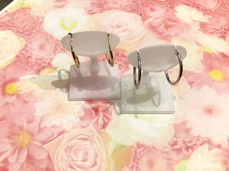 18金イエローゴールド 18金ホワイトゴールド ピアス を買取しました。