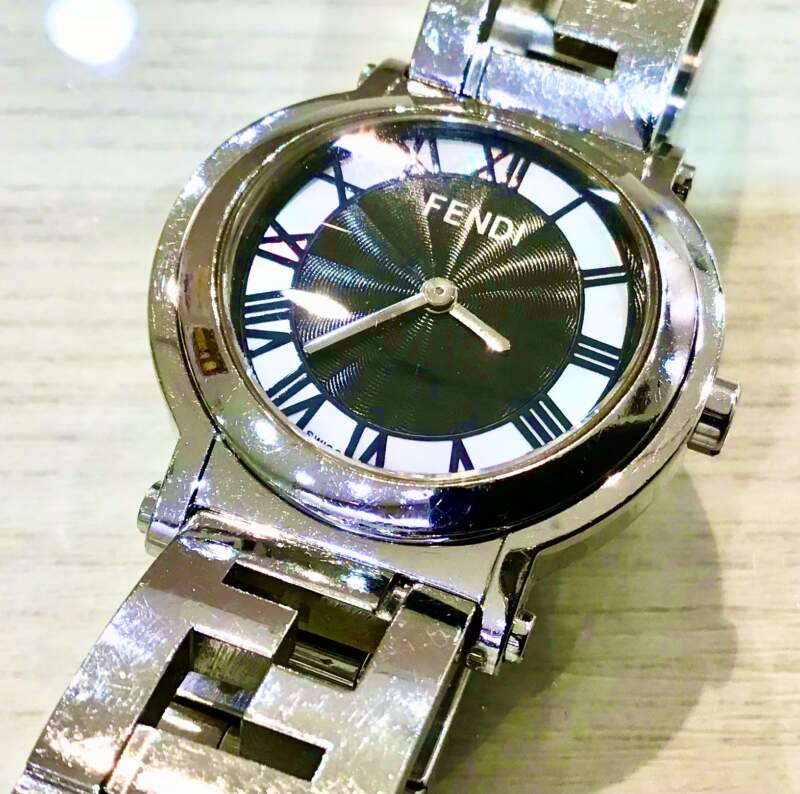 フェンディ FENDI  腕時計  ６１００L❣️お買取致しました👸✨