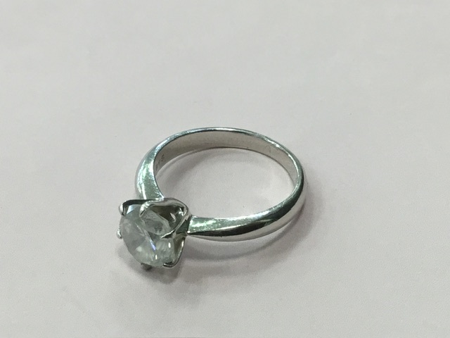 プラチナ ダイヤモンド リング をお買取しました。