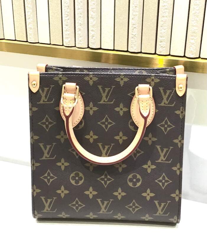 LV ルイヴィトン LOUIS VUITTON モノグラム サックプラ BB バッグお買取致しました👸✨