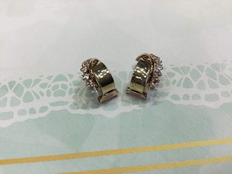 10金 デザイン イヤリング をお買取致しました。
