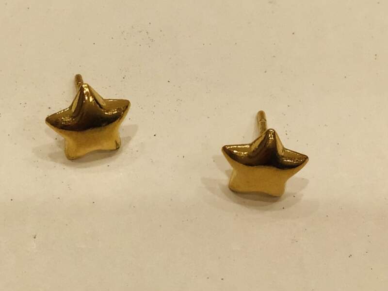 18金　ピアス　をお買取しました。