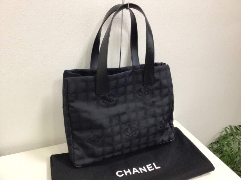 CHANEL ニュートラベルトート お買取りしました。