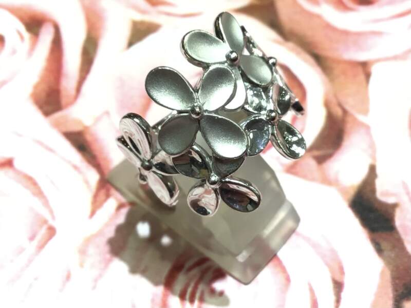 18金 ホワイトゴールド リング をお買取致しました。