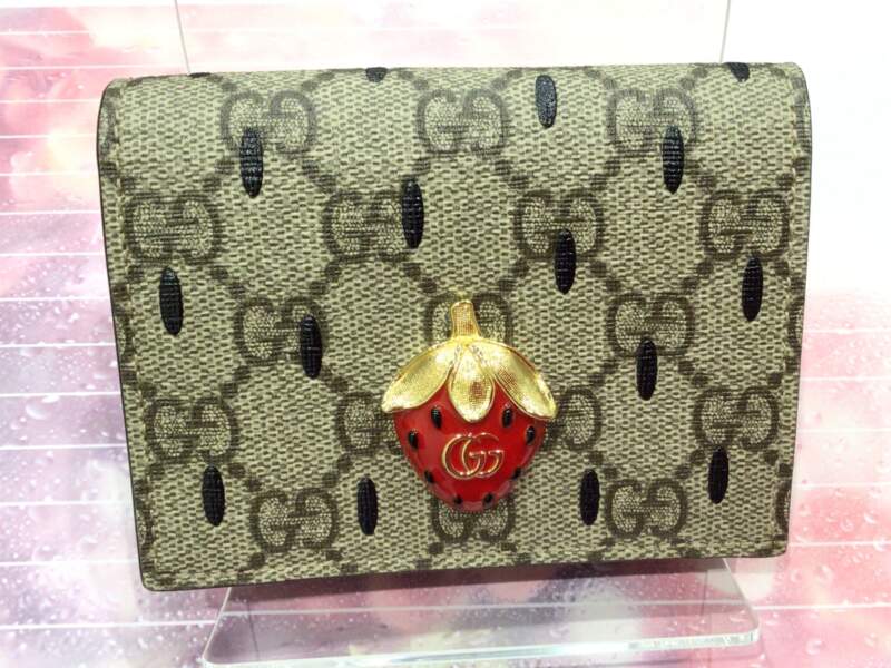 GUCCI（グッチ）　GGスプリームライン　二つ折り財布　をお買取致しました。