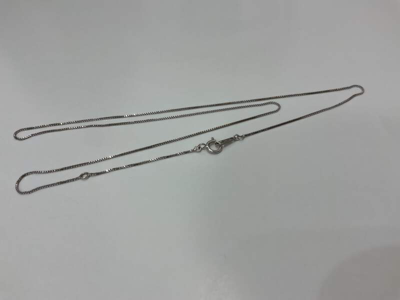 18金 ホワイトゴールド ネックレス をお買取しました。