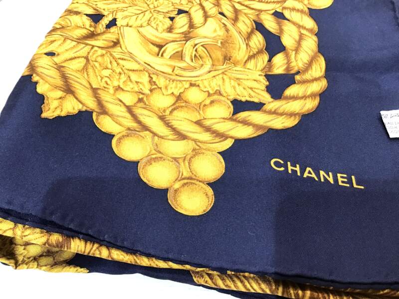 シャネル CHANEL スカーフ  お買取致しました👸✨