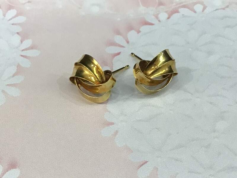 18金 イエローゴールド ピアス をお買取しました。