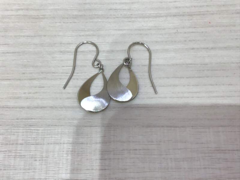 K18 WG ピアス(フック)買取り致しました。