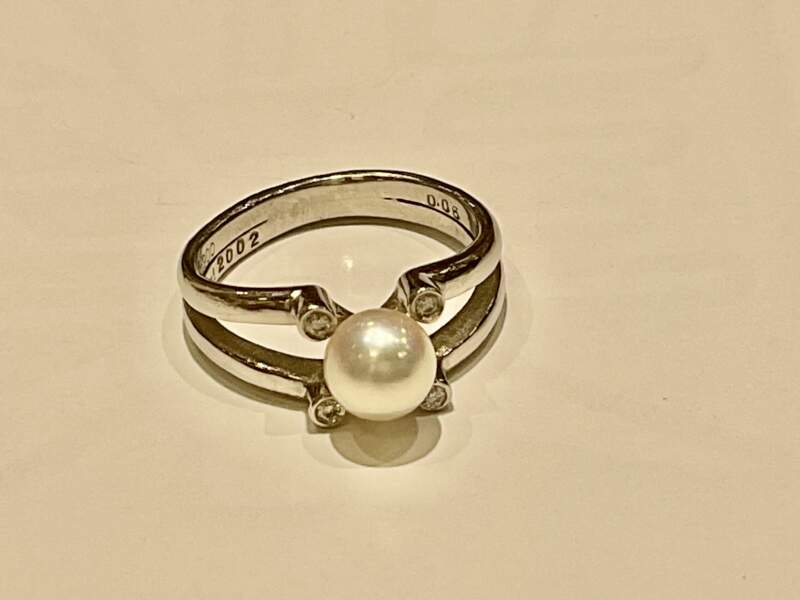 白真珠　ダイヤモンド　プラチナ900  リング　をお買取しました。