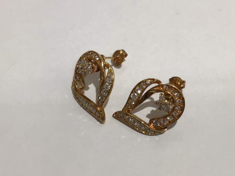 18金 イエローゴールド ダイヤモンド ピアス をお買取しました。